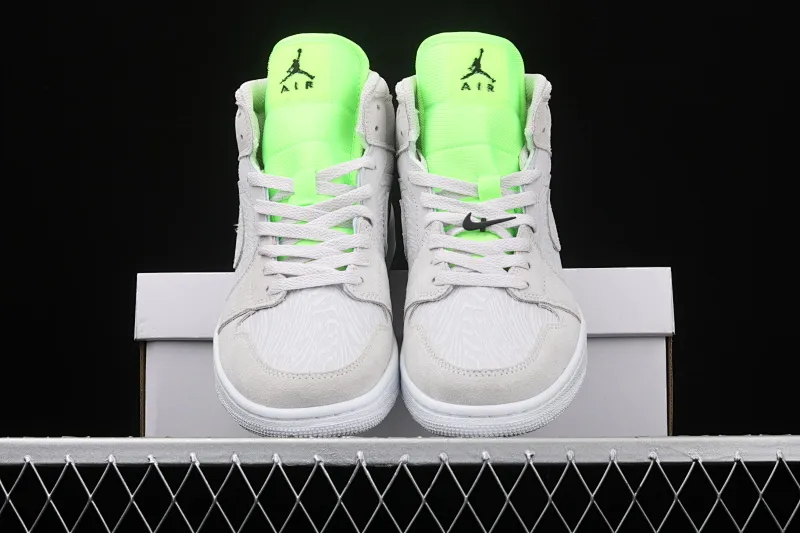 All categories Air Jordan Jordan series basketball shoes Air Jordan 1 Mid Air Jordan 1 Mid AJ1 Joe 1 sea salt fluorescent green CV3018-001